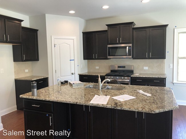 Building Photo - 5 br, 3 bath House - 824 Amber Forest Drive