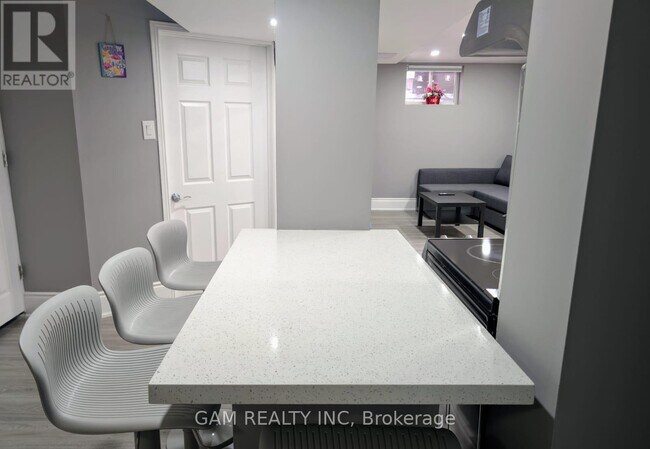 Building Photo - 58 Ebby Ave