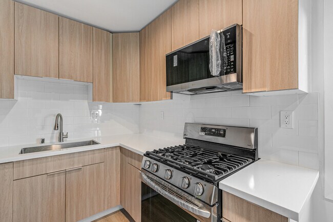 Foto del edificio - 4321 Saugus Ave