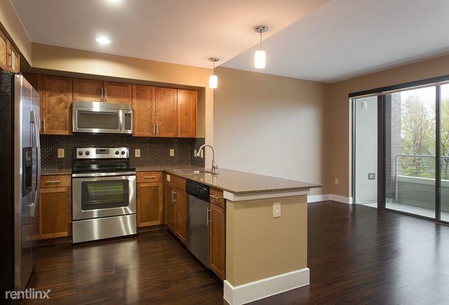 Foto del edificio - 1500 E Side Dr