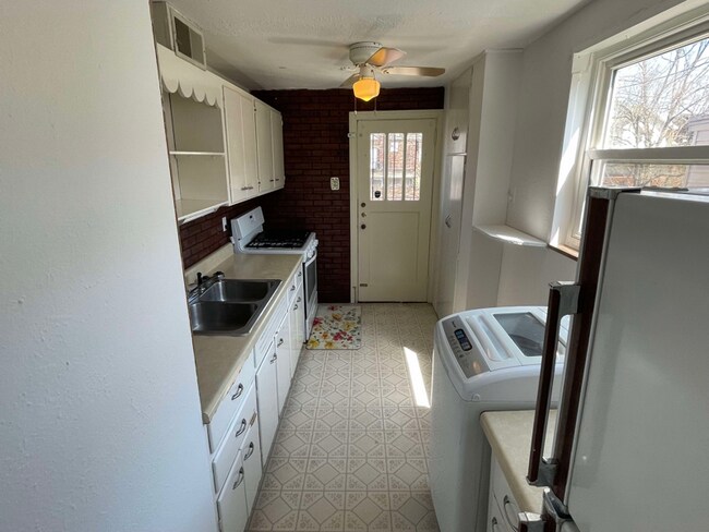 Building Photo - 1428 Terrace Dr