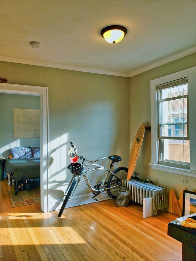 Foto del edificio - 1925 Grove Ave