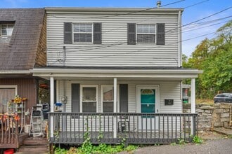 Building Photo - 322 Gildenfenny St