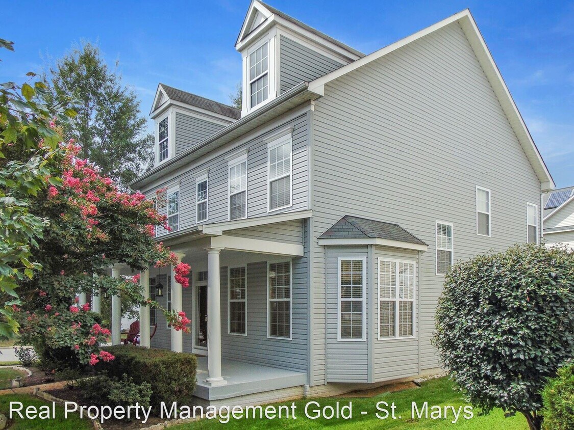 3 br, 3.5 bath House 23364 Verbena Ln. House Rental in California, MD