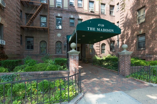 Foto del edificio - 4720 42nd St