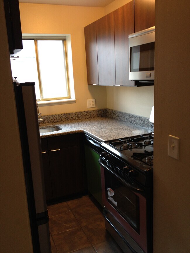Cocina Reno de dos habitaciones - 817 Arch St