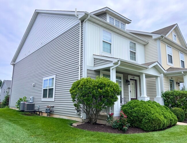 Building Photo - 271 Countryshire Dr