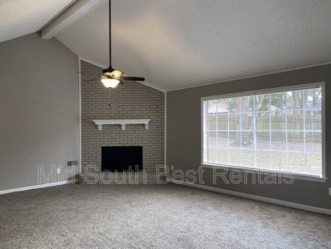 Foto del edificio - 3065 Greenbranch Dr