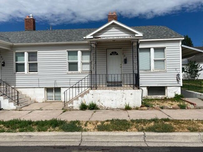 Building Photo - 618-624 W Wyeth