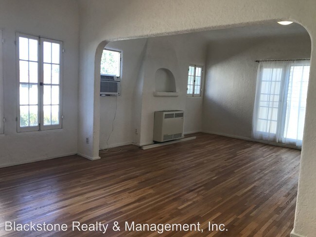 Building Photo - 152 S Crescent Dr