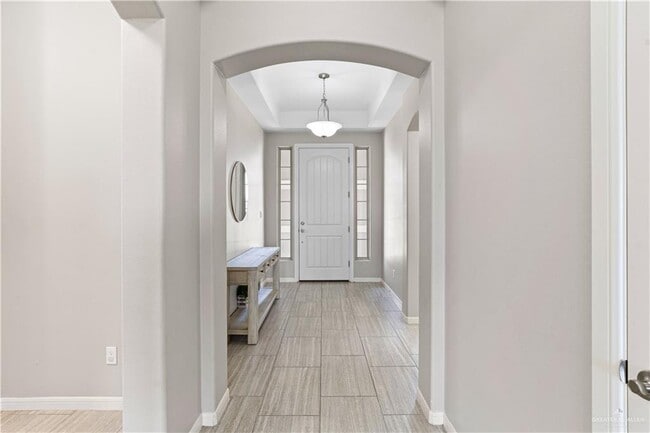 Building Photo - 14224 Amistad Cir