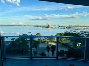 Building Photo - 488 NE 18th St