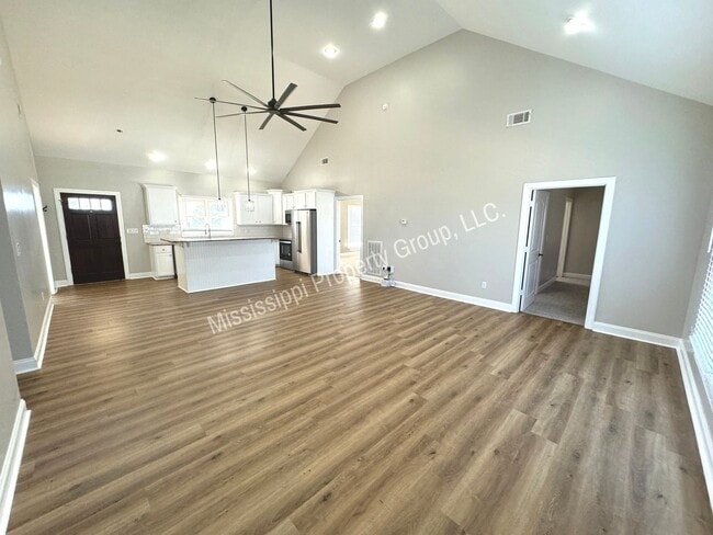 Foto del edificio - 4BD/4.5BA FOR RENT