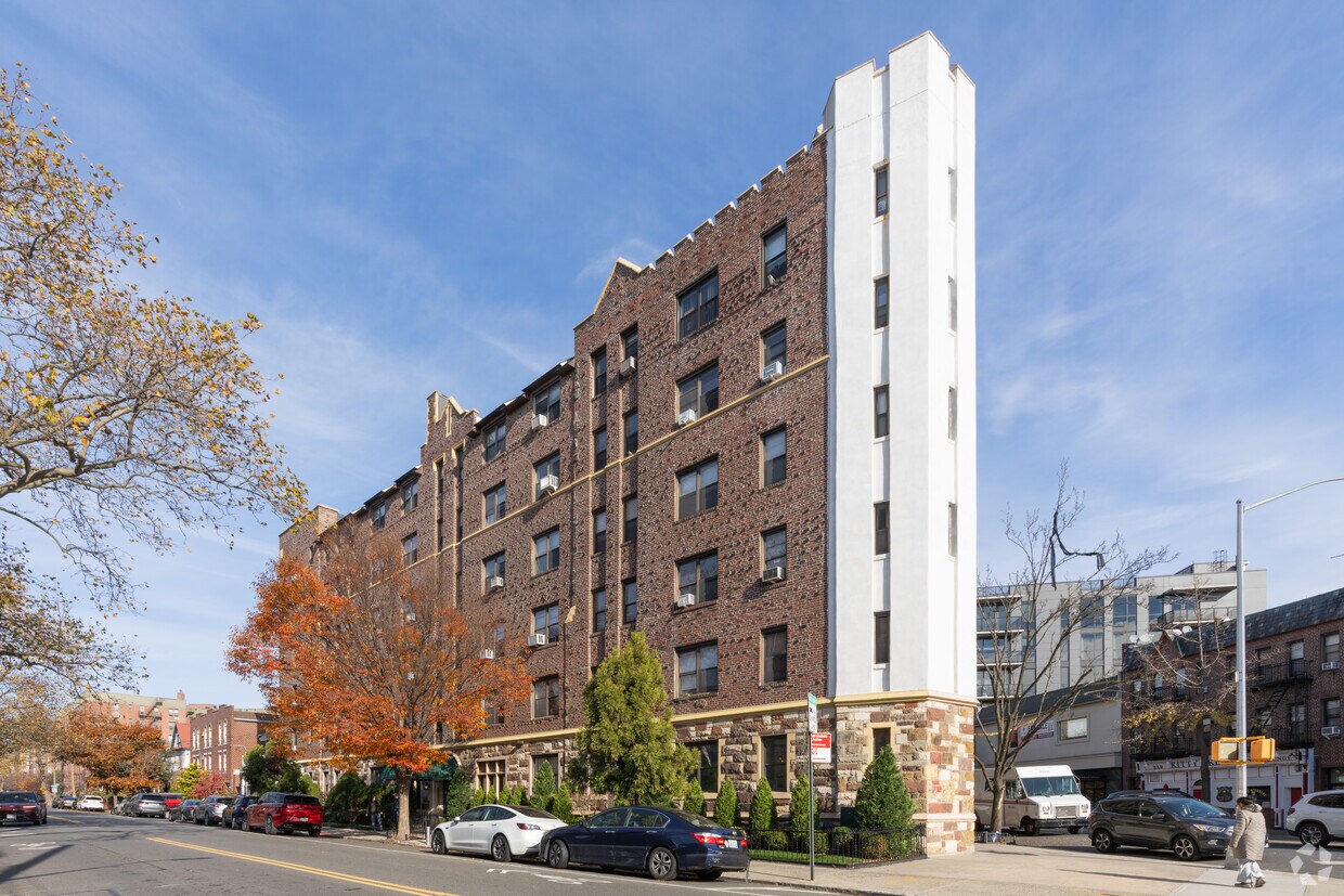 Primary Photo - 9732 3rd Ave
