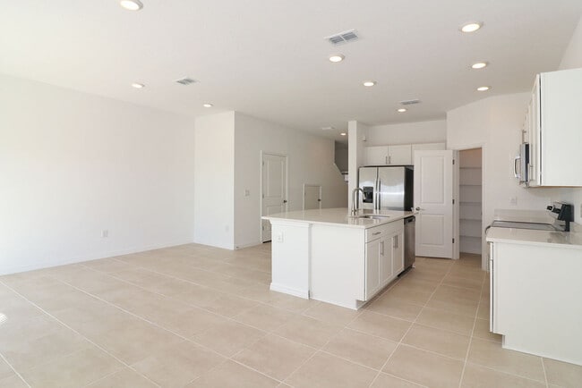 Building Photo - 11783 Glenside Ter