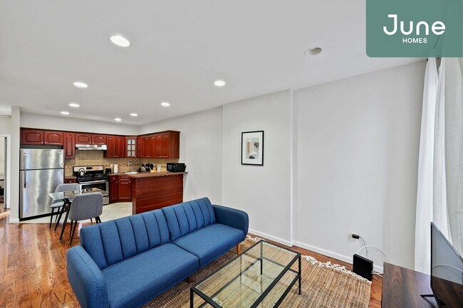 Building Photo - ROOM ONLY in 3-bed/1.0-bath Home