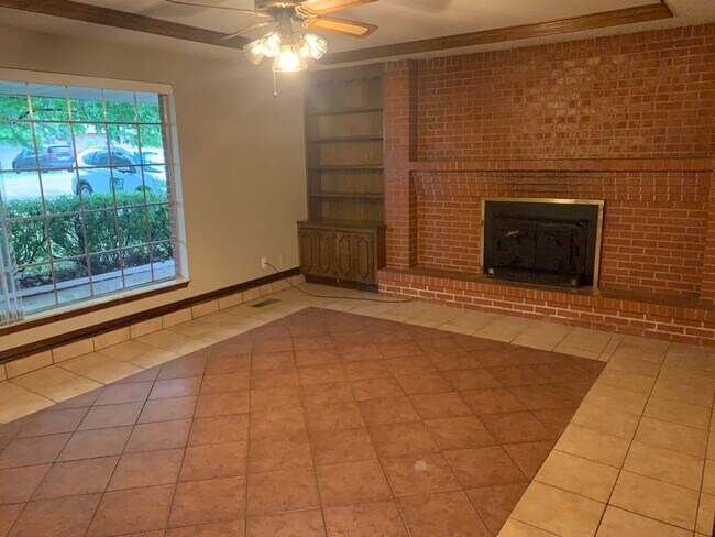 Foto del edificio - GREAT HOME IN A QUIET AREA!!!