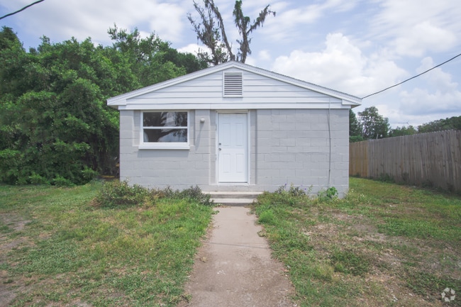 Building Photo - 37705 Primo Dr