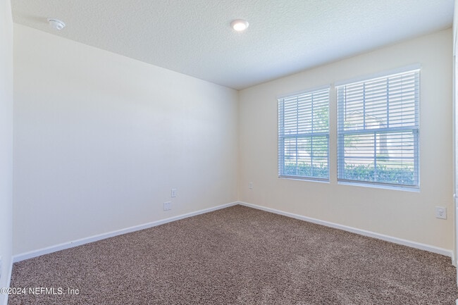 Foto del edificio - 3474 Cliffside Way