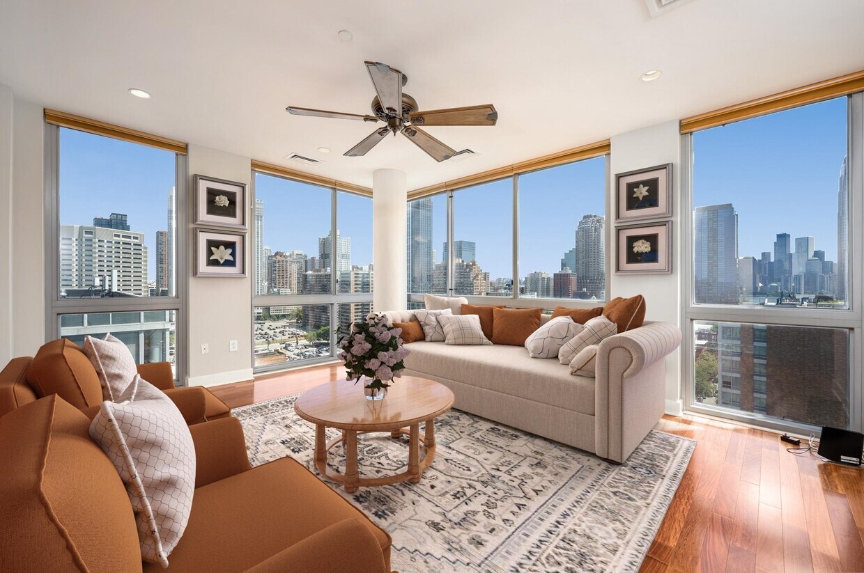 Foto principal - 201 Marin Blvd
