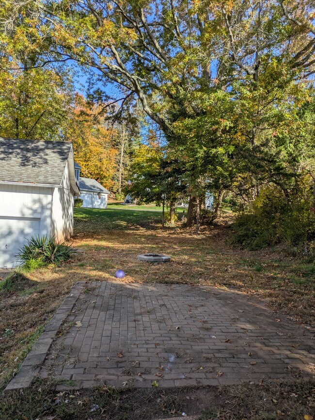 Foto del edificio - 34 New Britain Ave