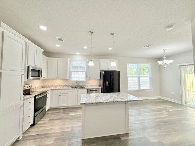 Building Photo - 3889 Ranch Rd