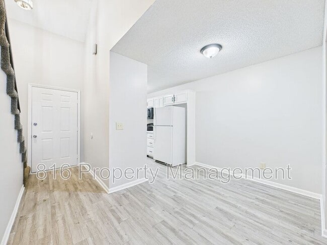 Building Photo - 7939 NW 79th Pl