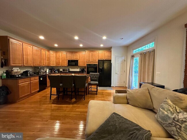 Building Photo - 9408 Lakeland Fells Ln
