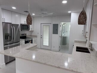 Building Photo - 2112 Garfield St