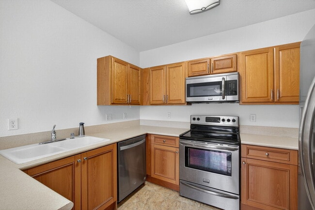 Building Photo - 513 Talia Cir