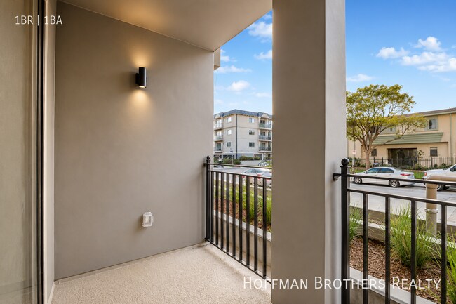 Foto del edificio - 856 S Gramercy Dr