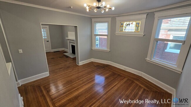 Building Photo - 923 Rogers Pl