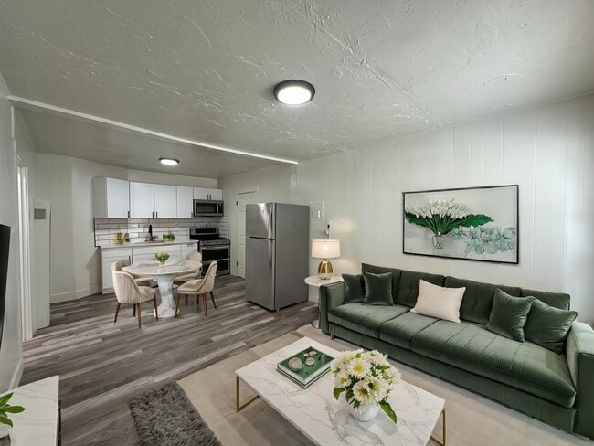 Photo - 1291 E Villa Vis Ave Apartment