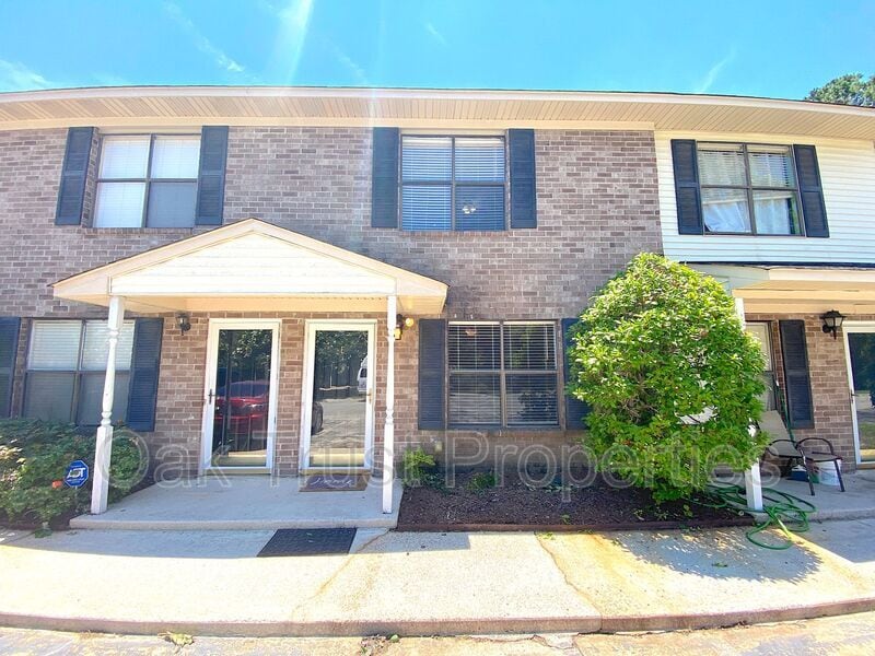Foto principal - 6279 Lucille Dr