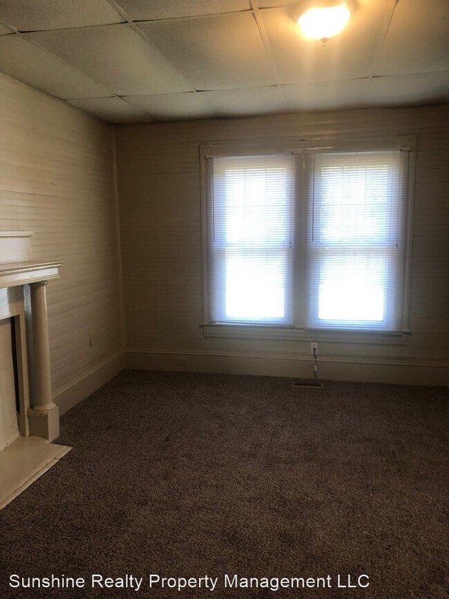Building Photo - 3 br, 1 bath House - 300 Wood St.