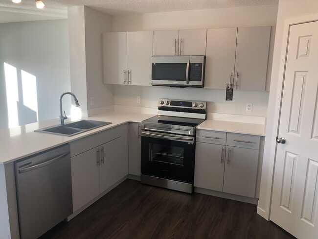 Building Photo - Brand New 3 Bdrm/2.5 baths in the Neighbor...