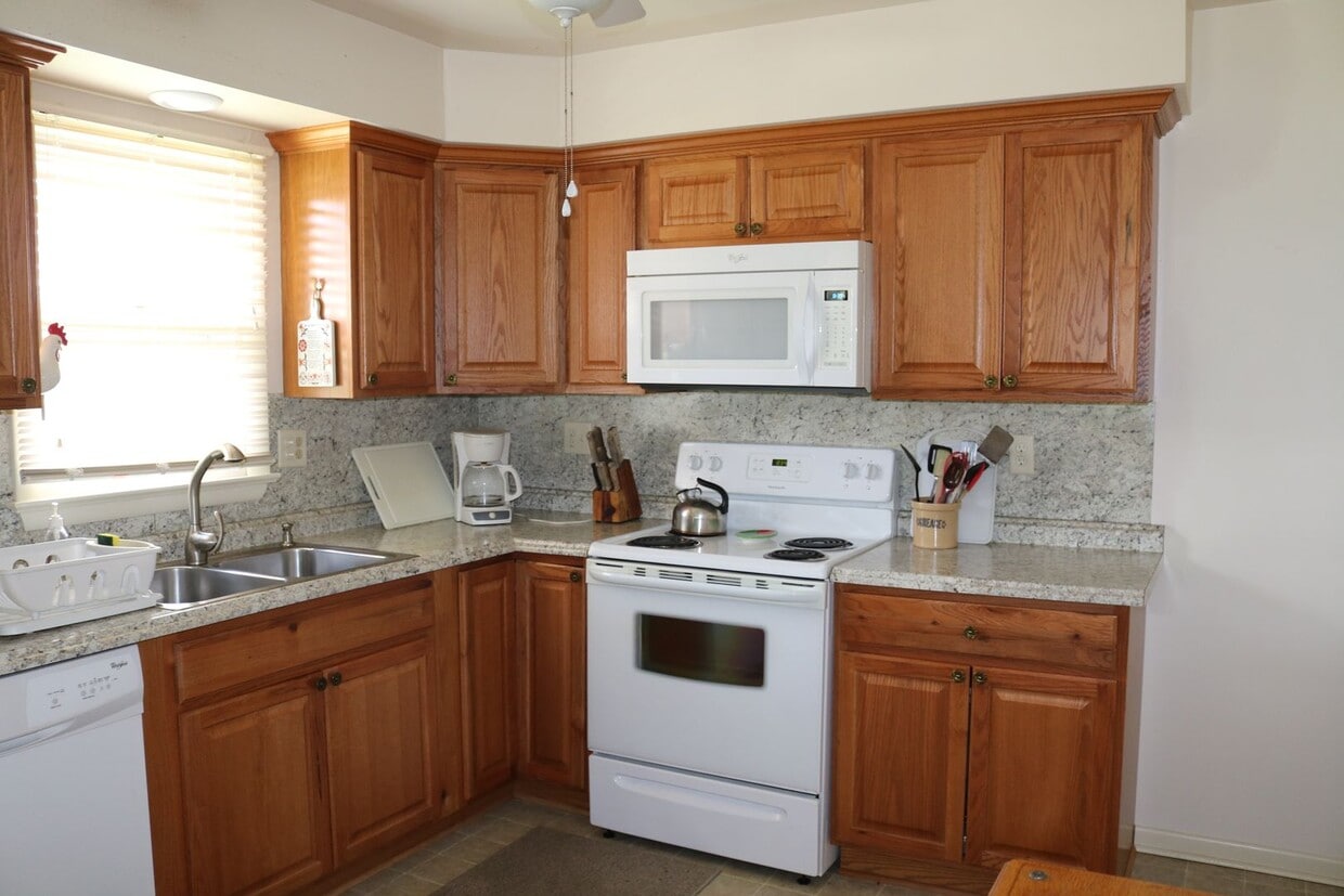 Building Photo - Downtown Rehoboth Beach rental!