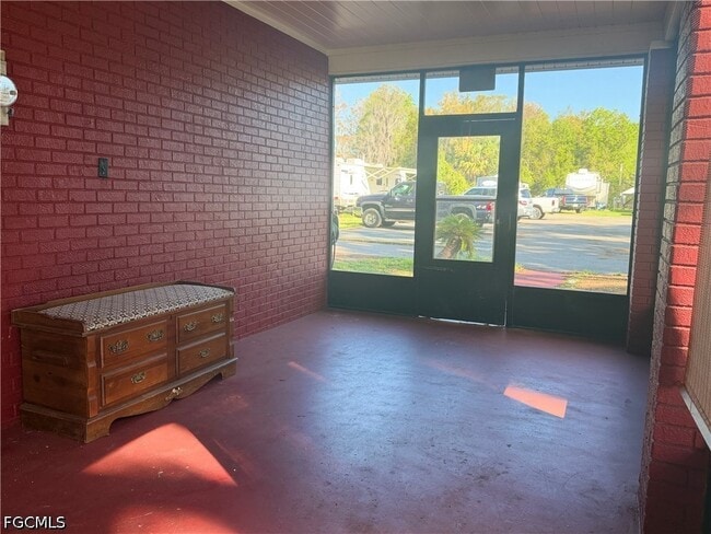 Foto del edificio - 48 Harbor Cir