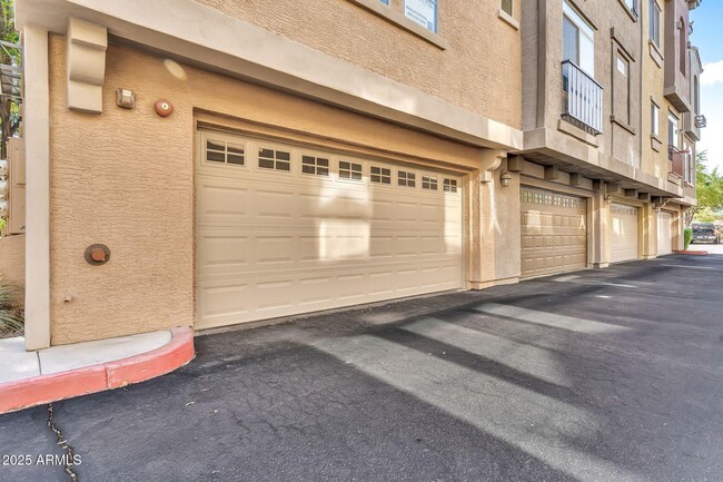 Foto del edificio - 16825 N 14th St