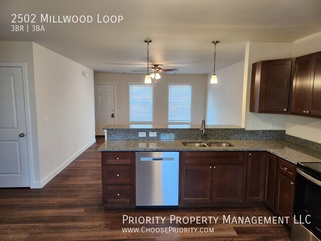 Foto del edificio - 3BR 2.5BA Townhome, Harrisonburg
