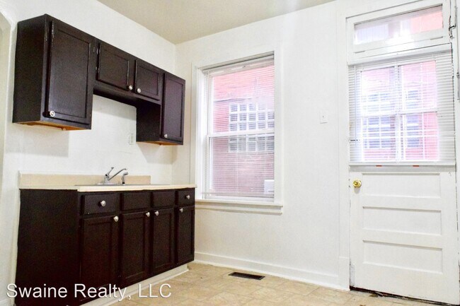 Building Photo - 2747-2751 Pestalozzi St
