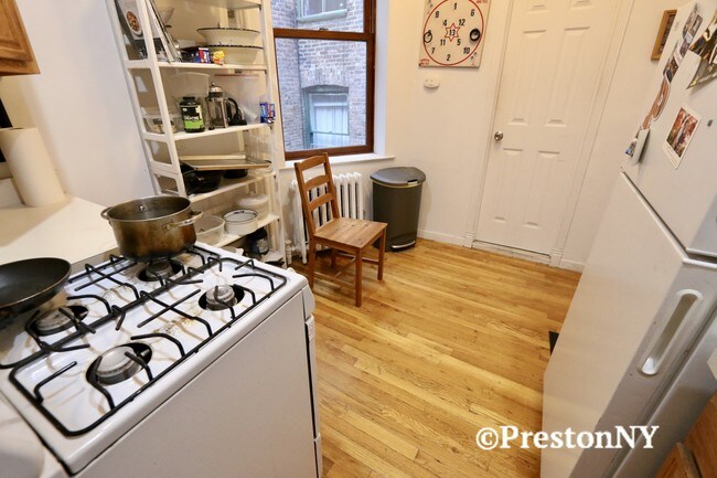 Foto del edificio - 31 Bank St