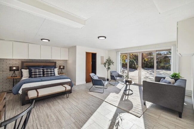 Building Photo - 225 Sunset Ter