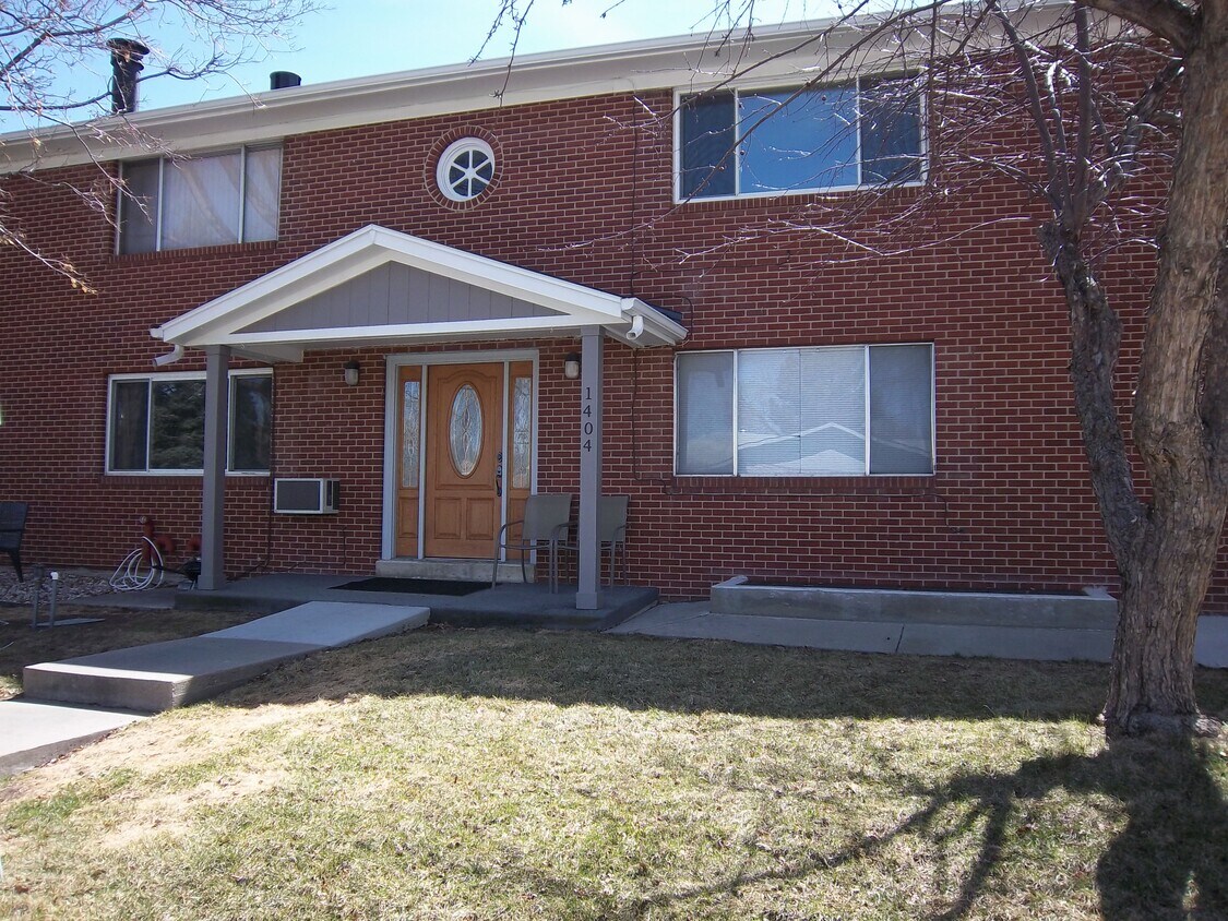 1404 Caddoa Dr Unit 4, Loveland, CO 80538 Condo for Rent in Loveland