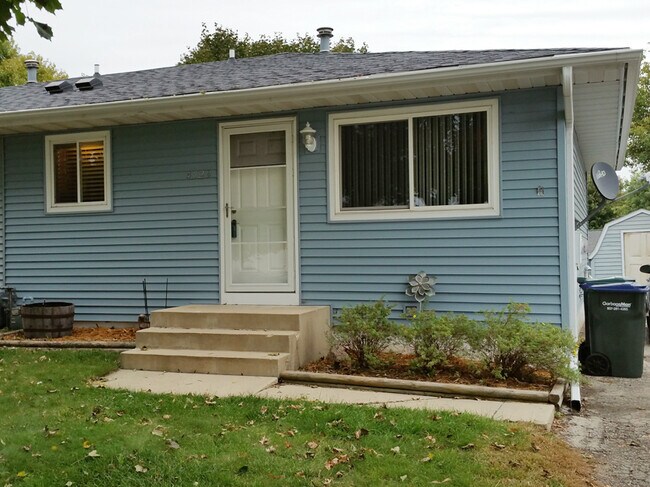 4526 Front Yard - 4526 22nd Ave NW