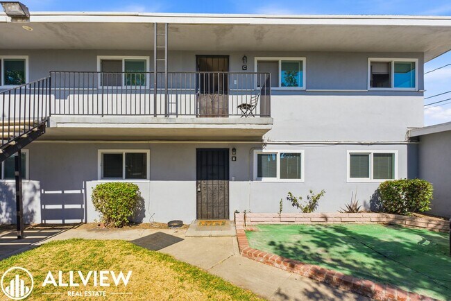 Building Photo - 3410 W Olinda Ln