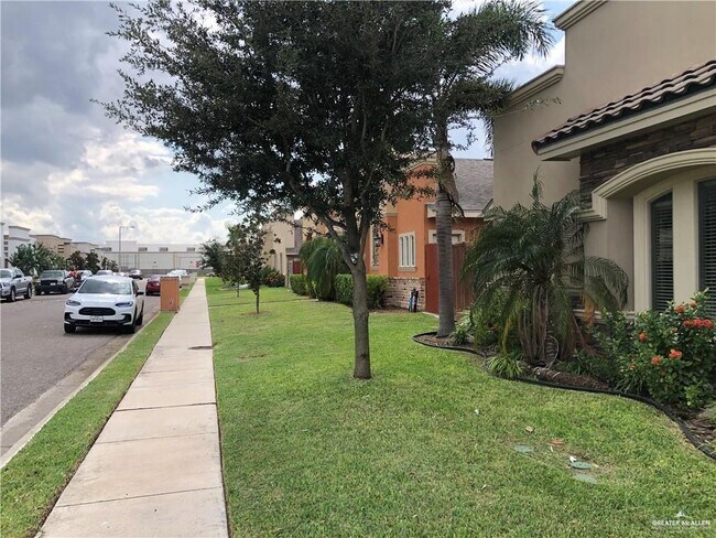 Foto del edificio - 4709 N Ebony St