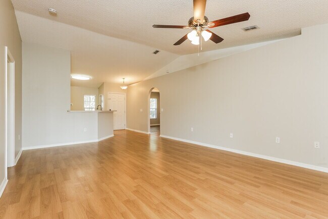 Foto del edificio - 12932 Kings Lake Dr