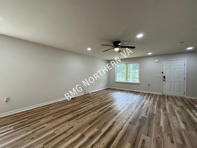 Foto del edificio - 8509 Engleside St