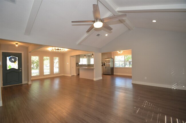 Building Photo - 15603 Oldridge Dr